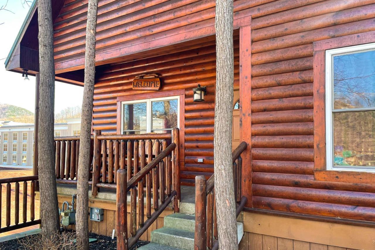 Black Bear Hideaway Cabin แกตลิงเบิร์ก ภายนอก รูปภาพ