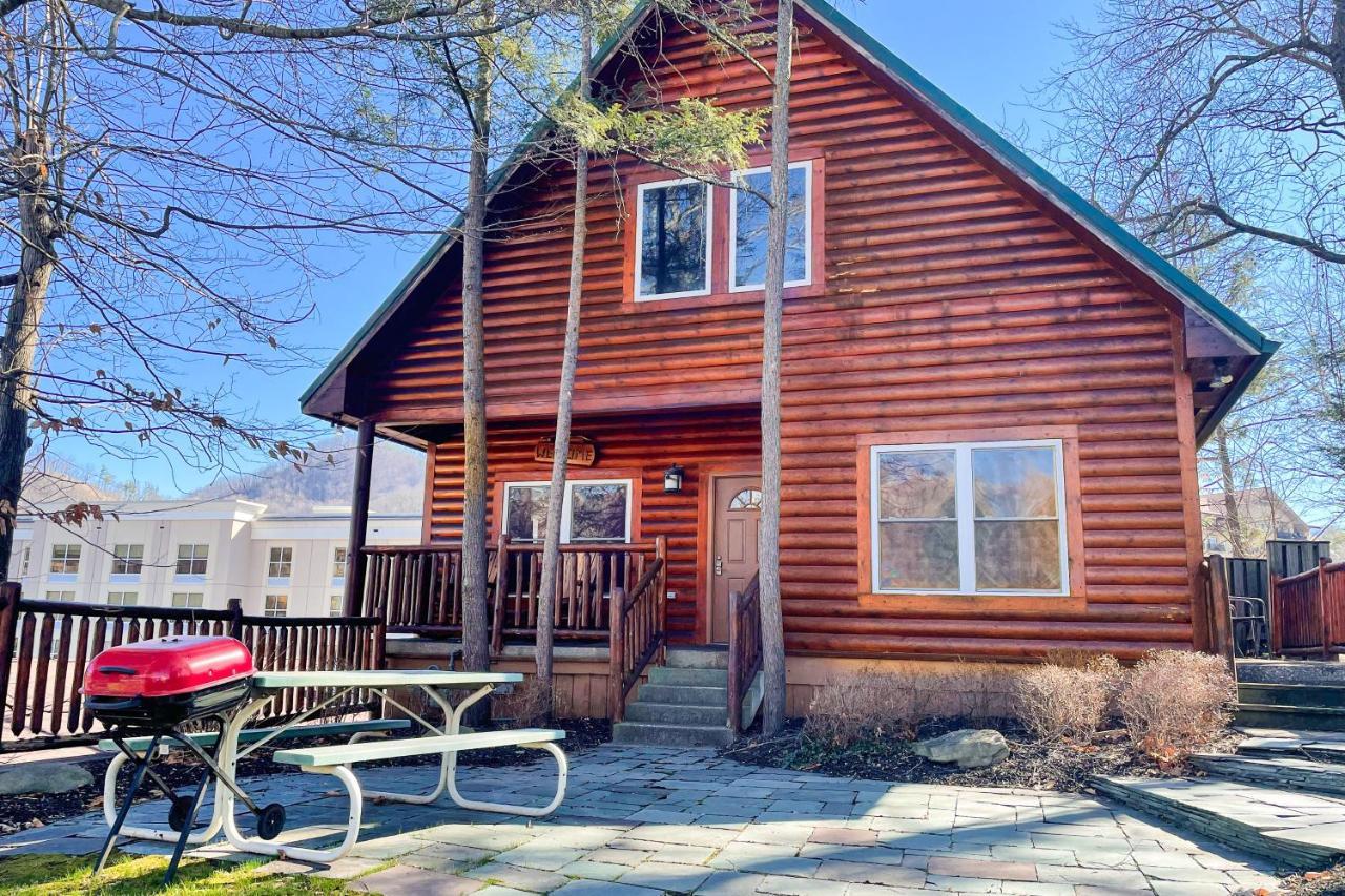 Black Bear Hideaway Cabin แกตลิงเบิร์ก ภายนอก รูปภาพ