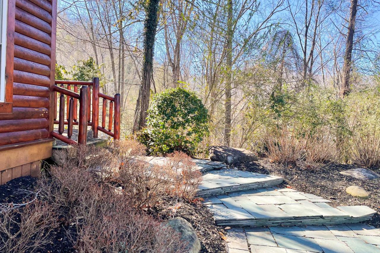 Black Bear Hideaway Cabin แกตลิงเบิร์ก ภายนอก รูปภาพ